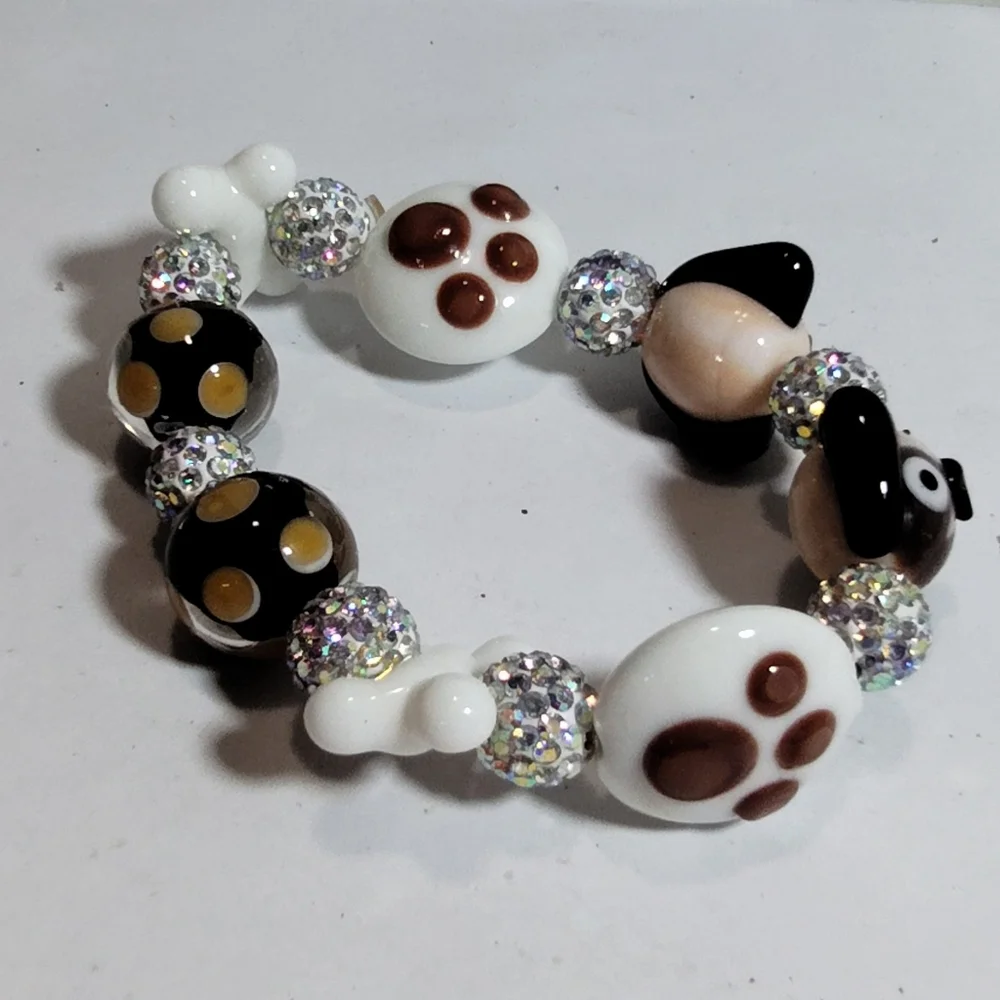 Dog Lover Puppy Themed Stretch Beaded Bracelet. NWOT